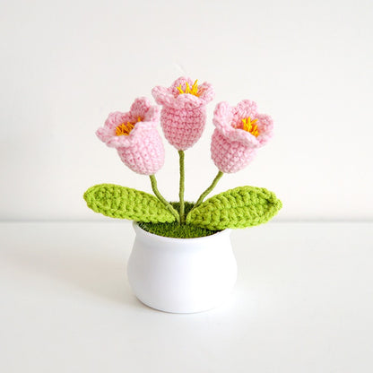 Handmade crocheted small flower potted plants, finished home furnishings, decoration simulation, flower wool knitting, sunflower weaving bouquet