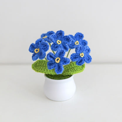 Handmade crocheted small flower potted plants, finished home furnishings, decoration simulation, flower wool knitting, sunflower weaving bouquet