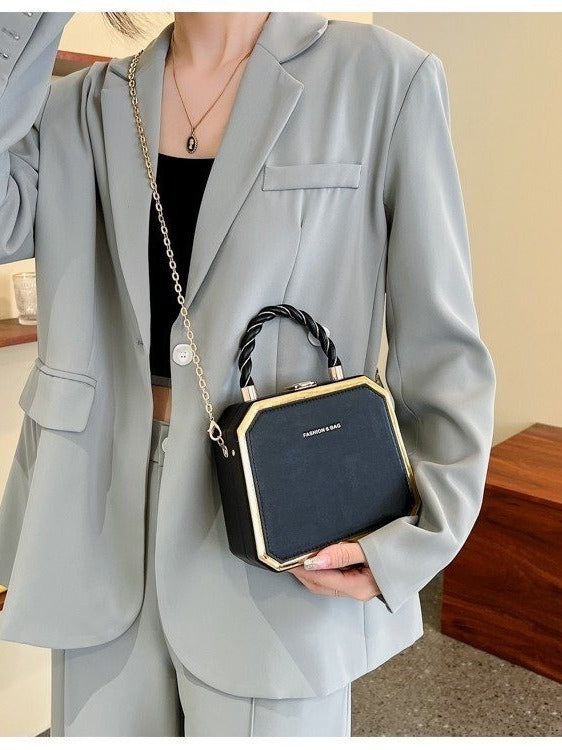 Fashionable small square bag stylish simple and exquisite chain crossbody bag