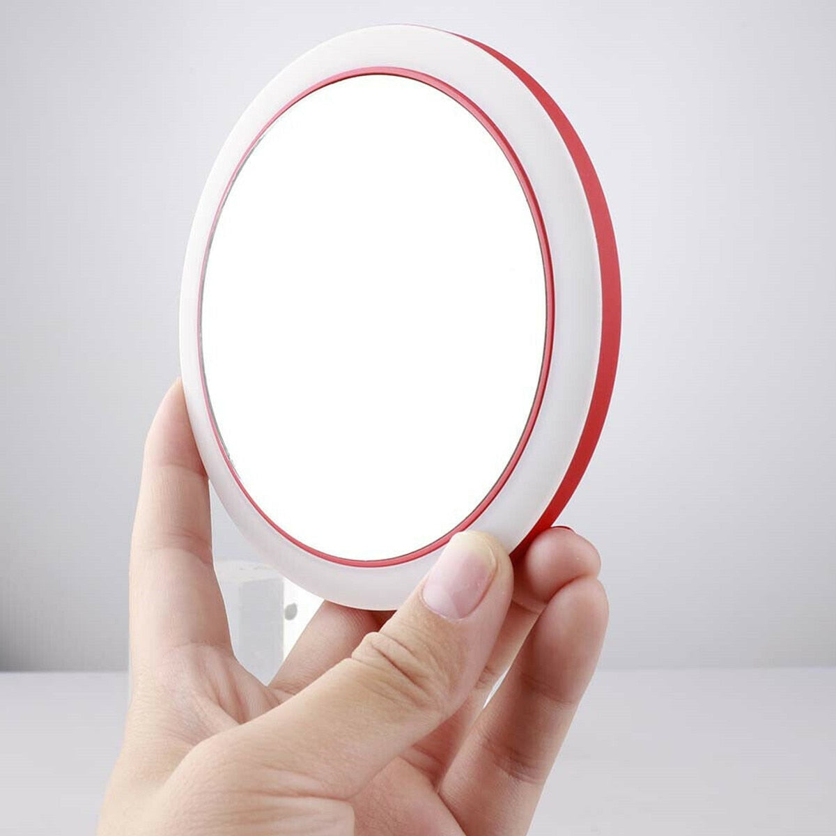 Portable LED Lighted Mini Circular Makeup Mirror Compact Travel Sensing Lighting Cosmetic Mirror Wireless USB Charging