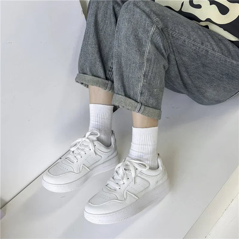 Flat Men's Shoes Comfort Sneakers for Men White Casual Man Leather Shoes Outdoor Walking Flat Platform Shoe Chaussure Hommes sezi