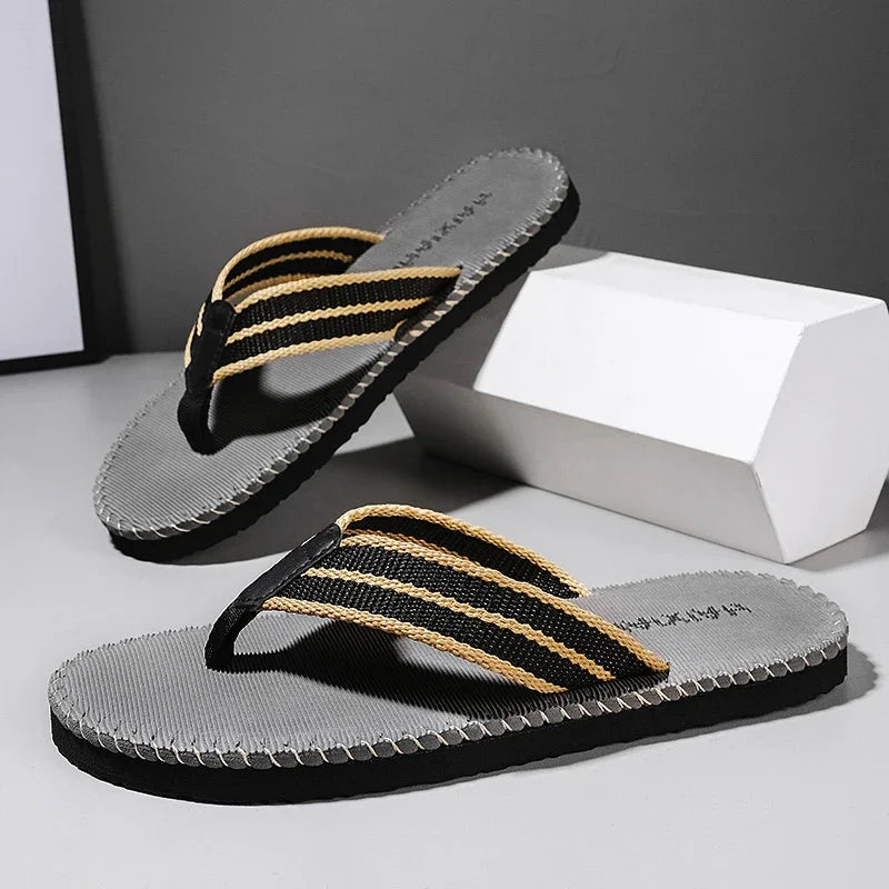 Men Slippers Outside Beach Flat Flip-flop 2023 Summer Casual Slippers Indoor Home Male Anti-slip Shoes Thong Sandals Black