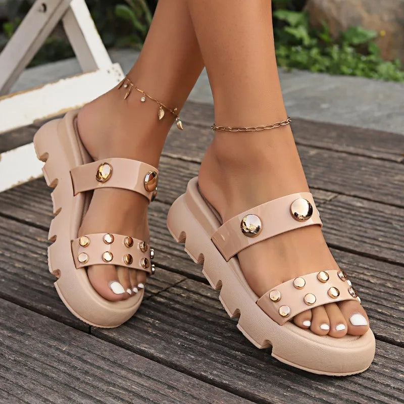 Women's Thick Sole Sandals High Heels Slippers New Summer Flip Flops Beach Sandals Women Designer New Studs Party Dress Slippers